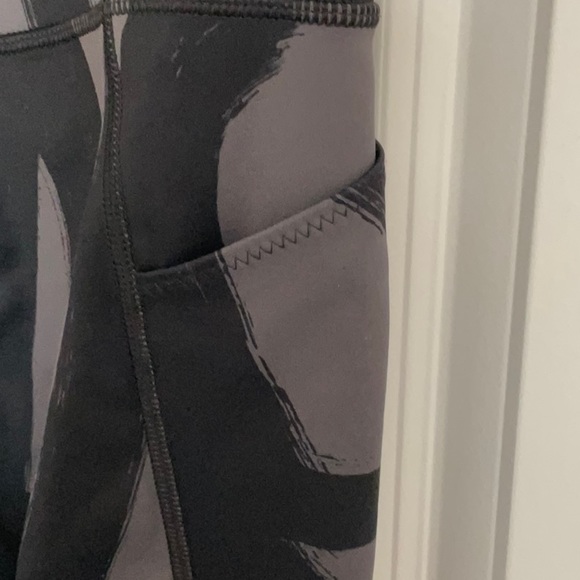 Athleta Tenacity 7/8 Tight - Picture 4 of 8